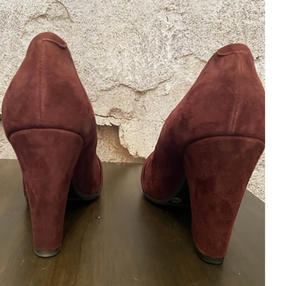 Tosca Blu Maroon Suede Heels - Picture 4 of 5